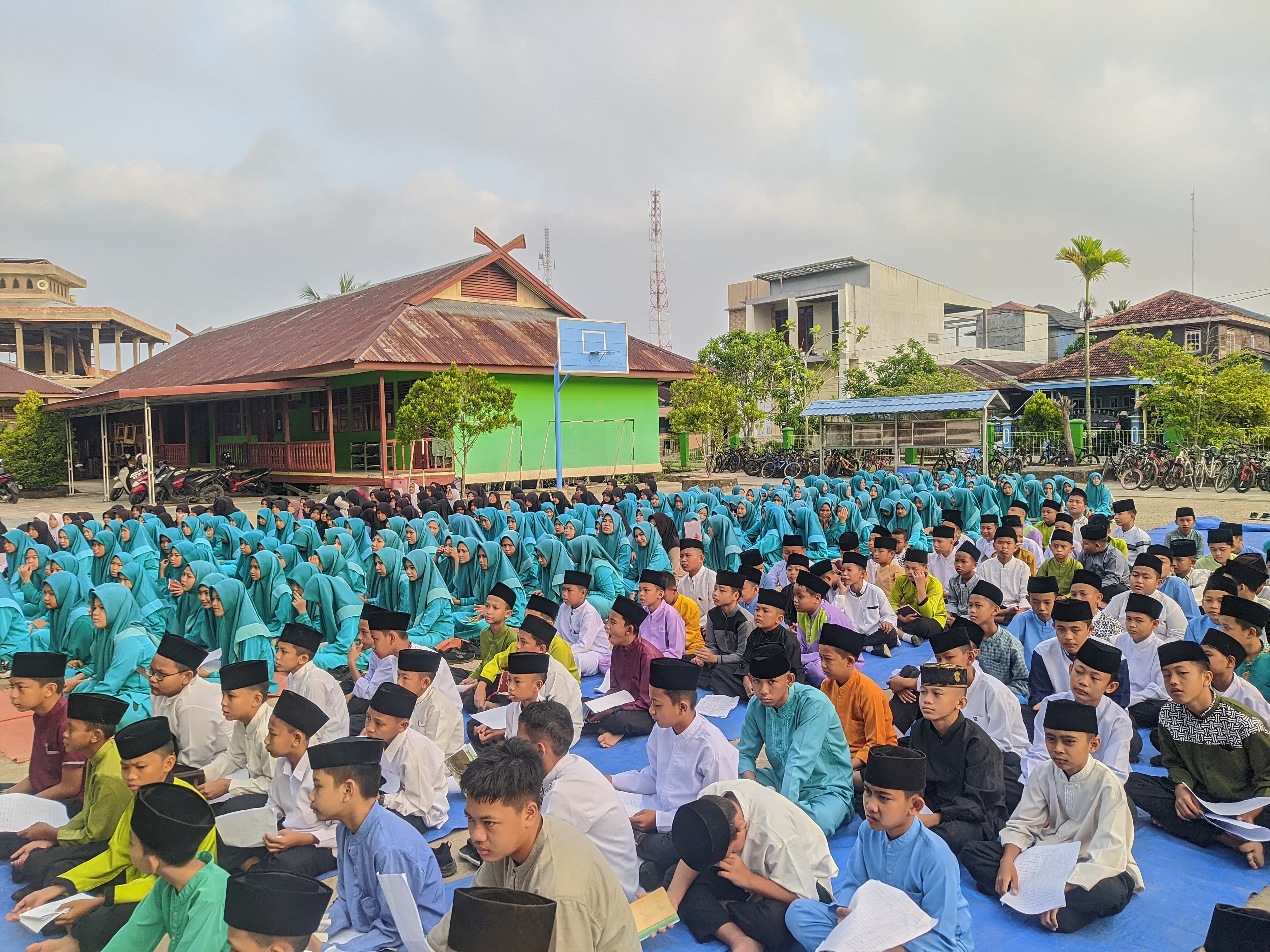 Inilah Kegiatan Yang Dilaksanakan Madrasah Setiap Hari Jumat Pagi