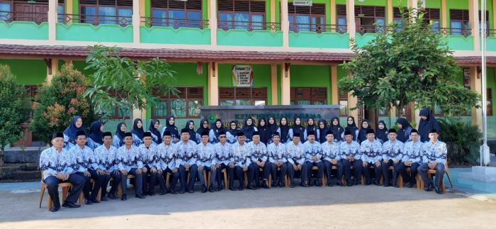 Pelepasan Balon pada Upacara Hari Guru Nasional 2019