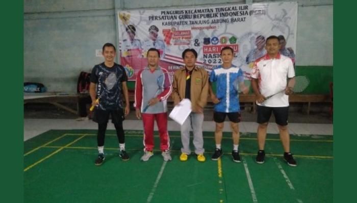 Turnamen Bulu tangkis dalam rangka HuT PGRI yang diadakan PGRI Tanjab barat