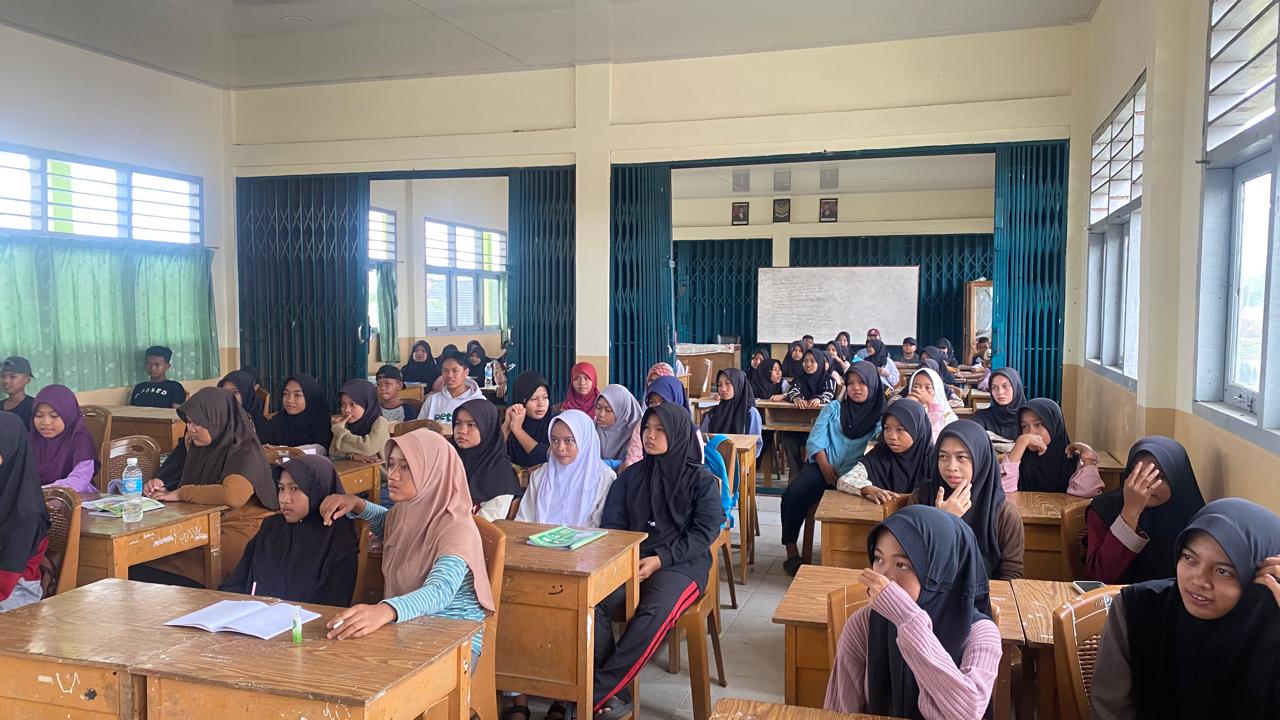 Pelatihan Kader Kesehatan Remaja Menjadi EKstrakurikuler Yang Banyak Diminati Siswa