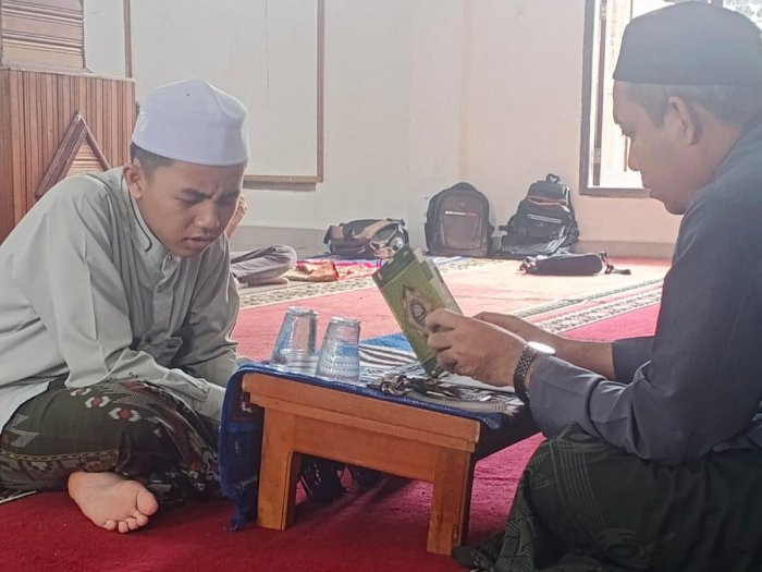 Membina Generasi Qurani, MTsN 1 Tanjab Barat Rutin Gelar Ekstrakurikuler Tahfiz Setiap Hari Senin Membina Generasi Qurani, MTsN 1 Tanjab Barat Rutin Gelar Ekstrakurikuler Tahfiz Setiap Hari Senin