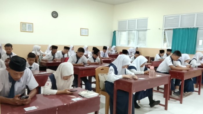 Ujian Madrasah MTsN 1 Tanjab Barat Dimulai: Ratusan Siswa Kelas IX Siap Berjuang Menuju Gerbang Kelulusan