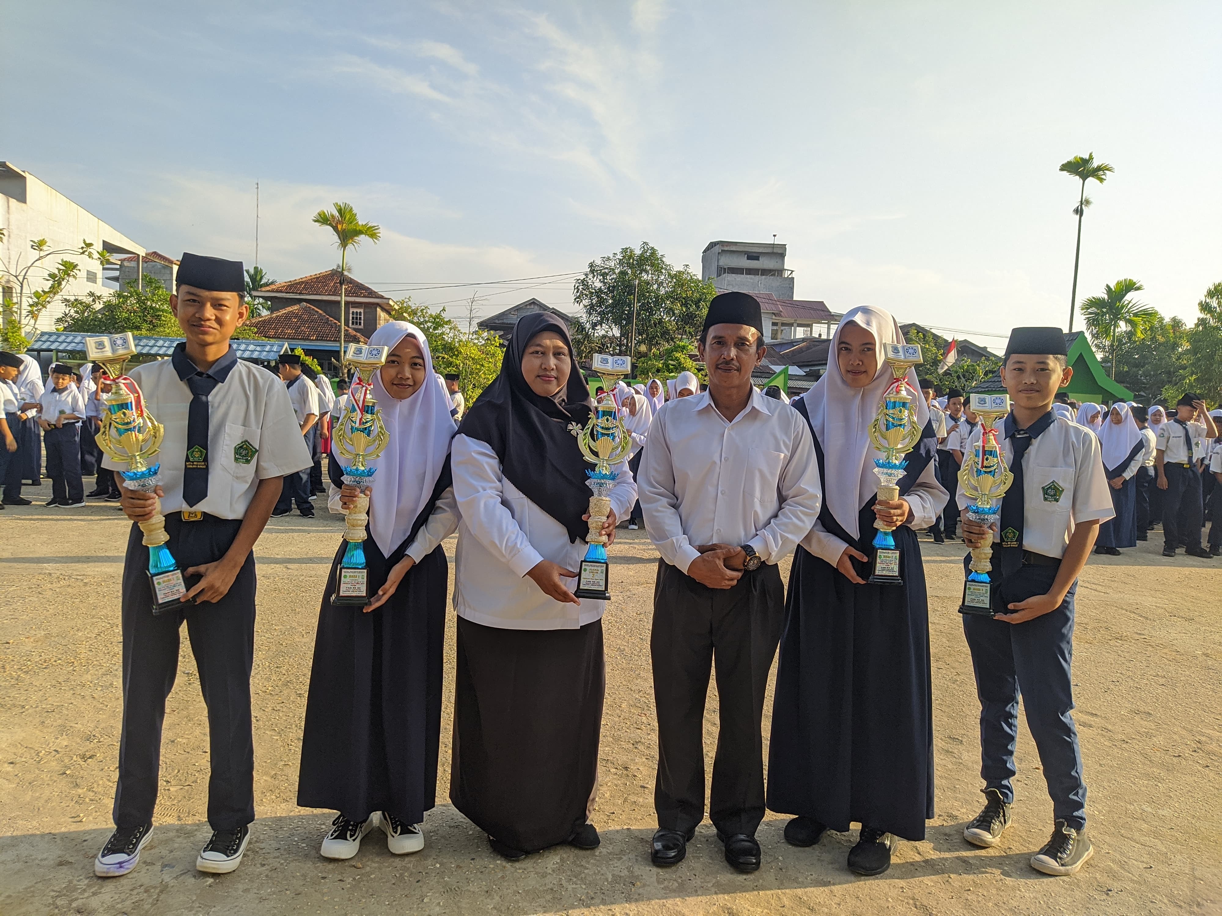 MTsN 1 Tanjab Barat Raih Juara 2 Umum FASI Tingkat Kabupaten