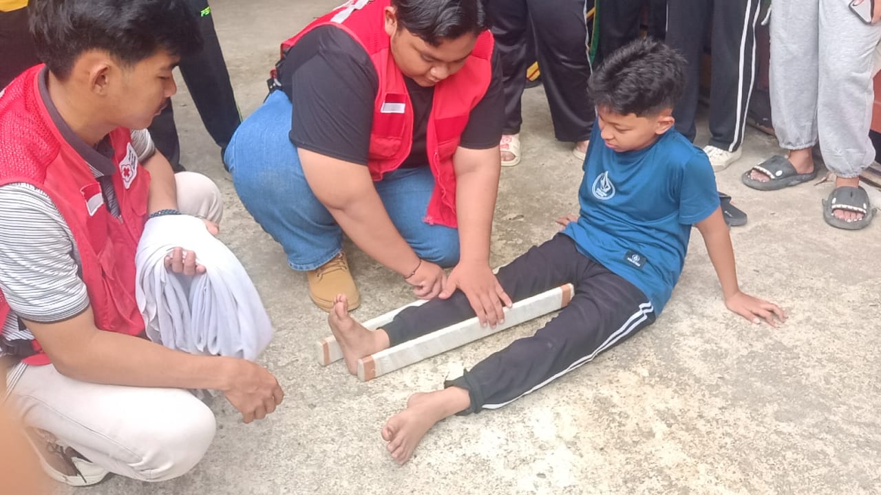 Palang Merah Remaja-PMR MTsN 1 Tanjung Jabung Barat