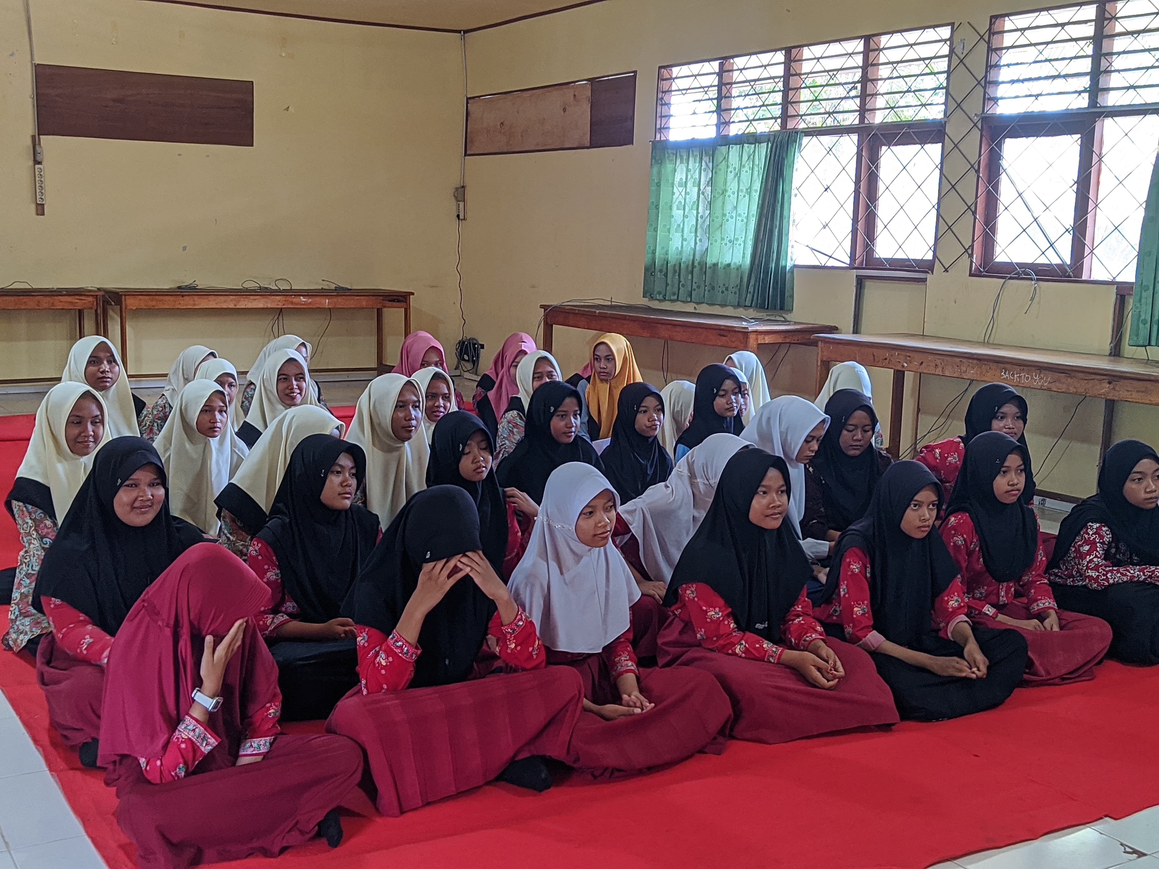 Pembentukan & Pembinaan Kader Kesehatan Remaja MTsN 1 Tanjab Barat Dihadiri Perwakilan Puskesmas 1 Kuala Tungkal