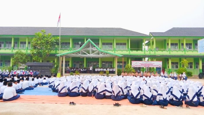 Lahirkan Generasi Pemimpin Unggul, Kandidat Organisasi MTsN 1 Tanjab Barat Periode 2026/2027 Unjuk Visi-Misi Lahirkan Generasi Pemimpin Unggul, Kandidat Organisasi MTsN 1 Tanjab Barat Periode 2026/2027 Unjuk Visi-Misi