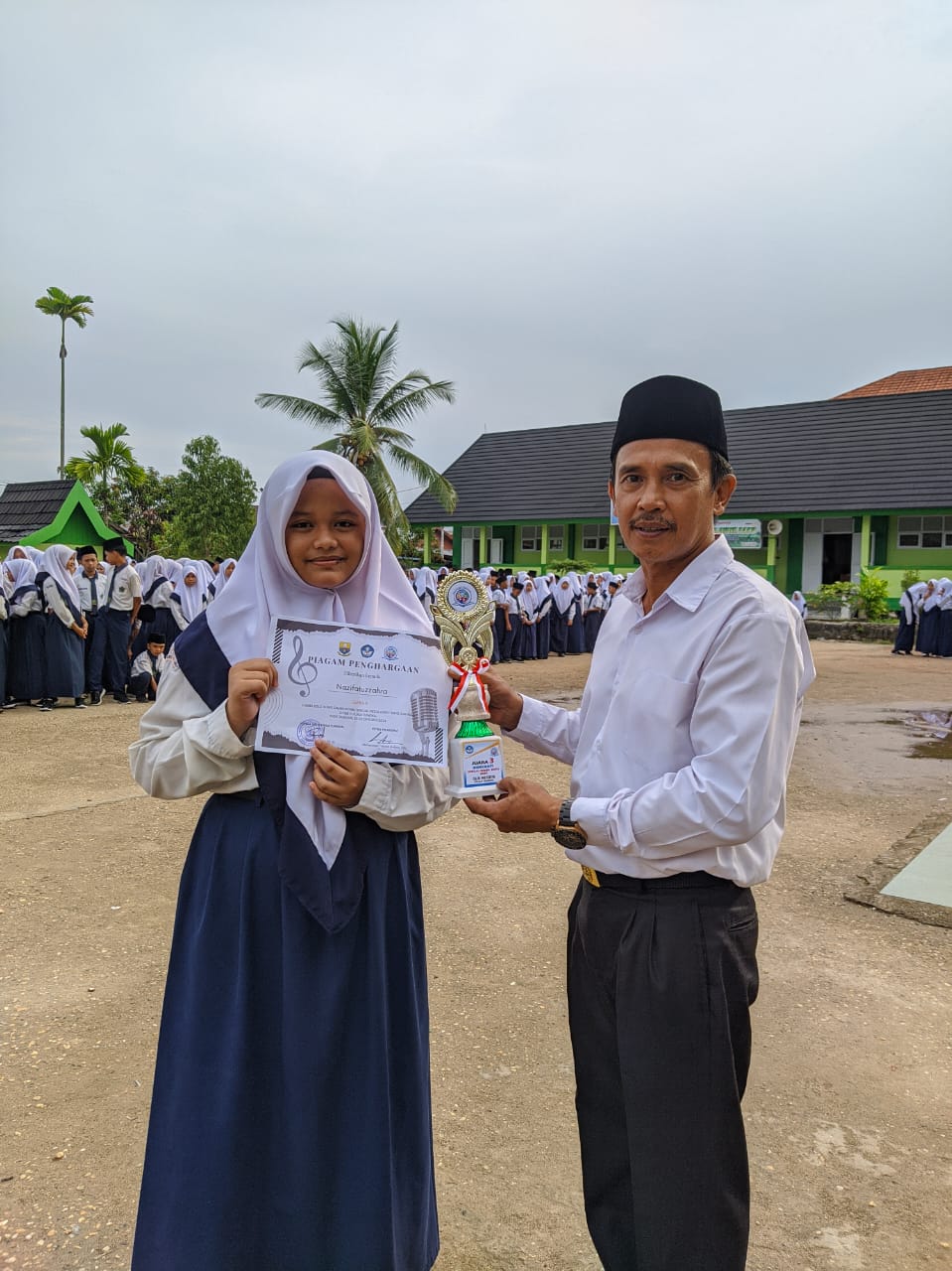 Siswa MTsN 1 Tanjab Barat Raih Juara 3 Tingkat Kabupaten, Ini Lombanya