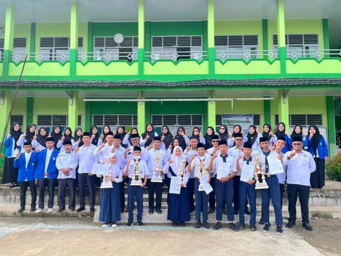MTsN 1 Tanjab Barat Gemilang, Raih Juara Umum Kedua FASI 2025