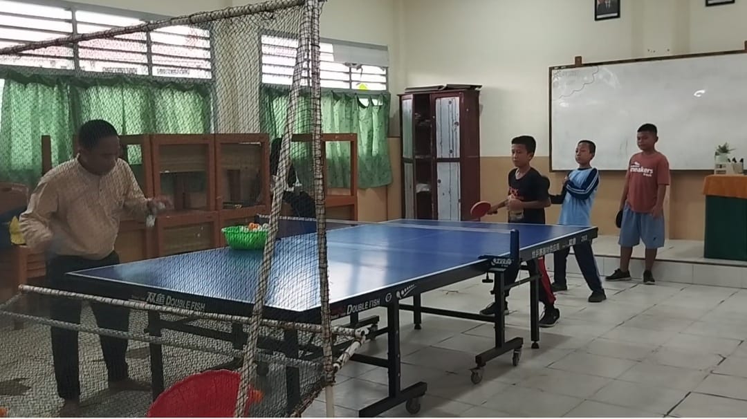 Peminat Ekstrakurikuler Tenis Meja Setiap Tahun Semakin Meningkat